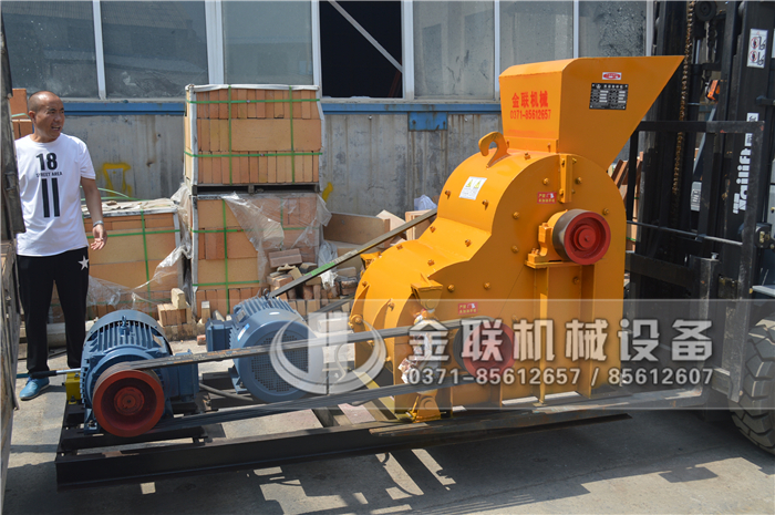 哪個廠家煤矸石粉碎機優(yōu)勢多，購買一臺需要多少錢？