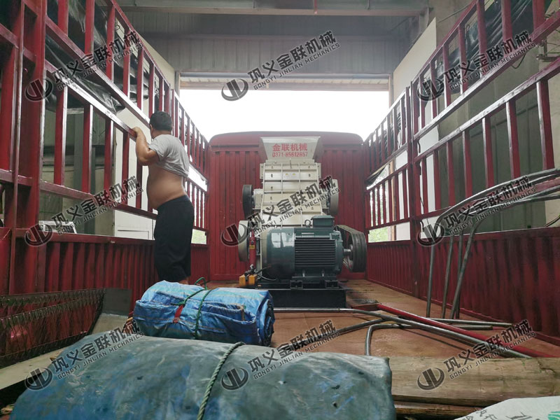 河南原煤破碎機(jī)哪個廠家價格低，可以選擇的型號多嗎？