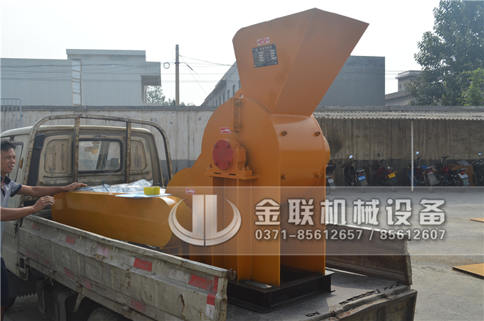 哪個(gè)廠家小型原煤粉碎機(jī)價(jià)格低，多少錢一臺(tái)？