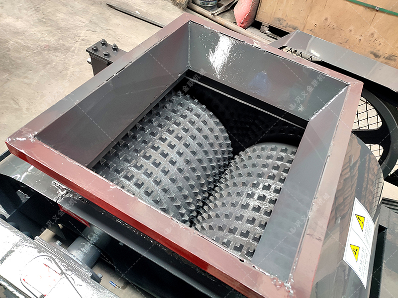 瀝青銑刨料破碎難題多？看雙齒輥破碎機(jī)如何 “啃硬骨頭” 出細(xì)活